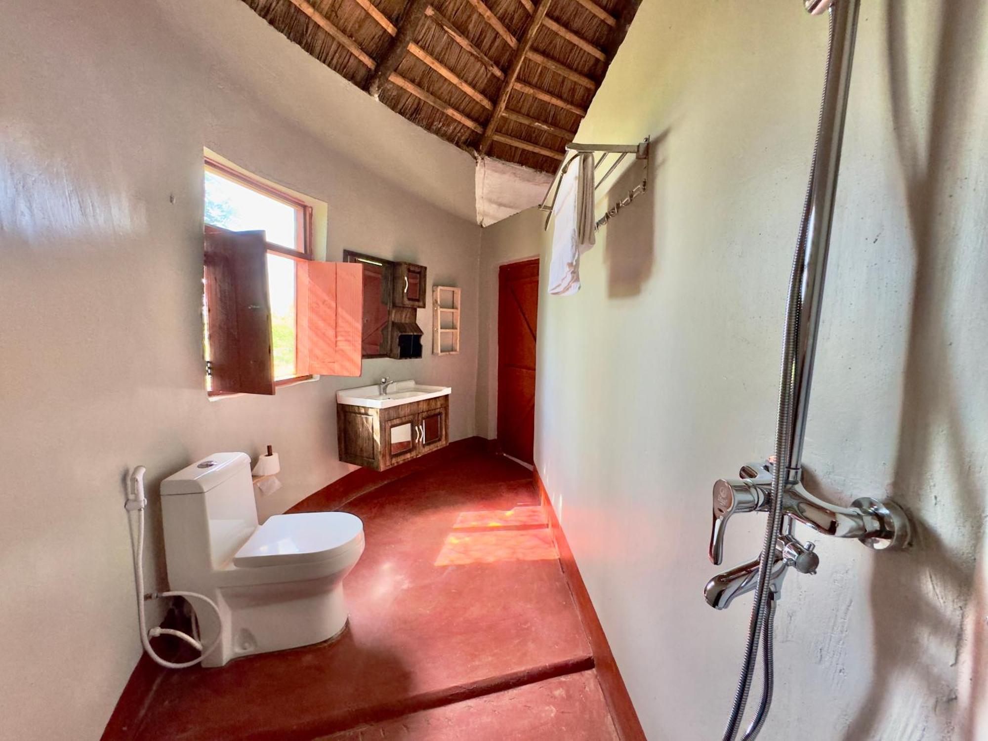 Maasai Eco Boma & Lodge - Experience Maasai Culture Makuyuni Eksteriør billede