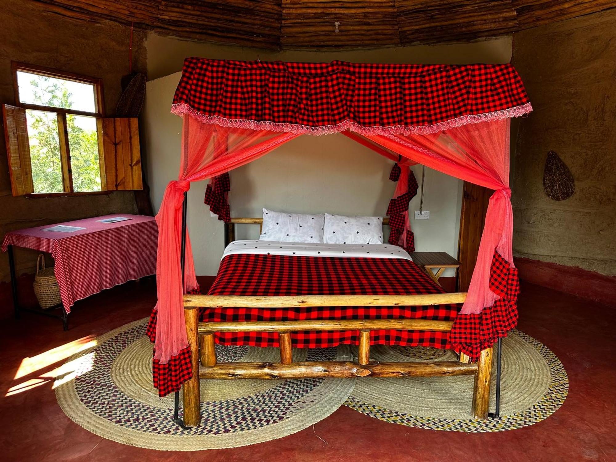 Maasai Eco Boma & Lodge - Experience Maasai Culture Makuyuni Eksteriør billede