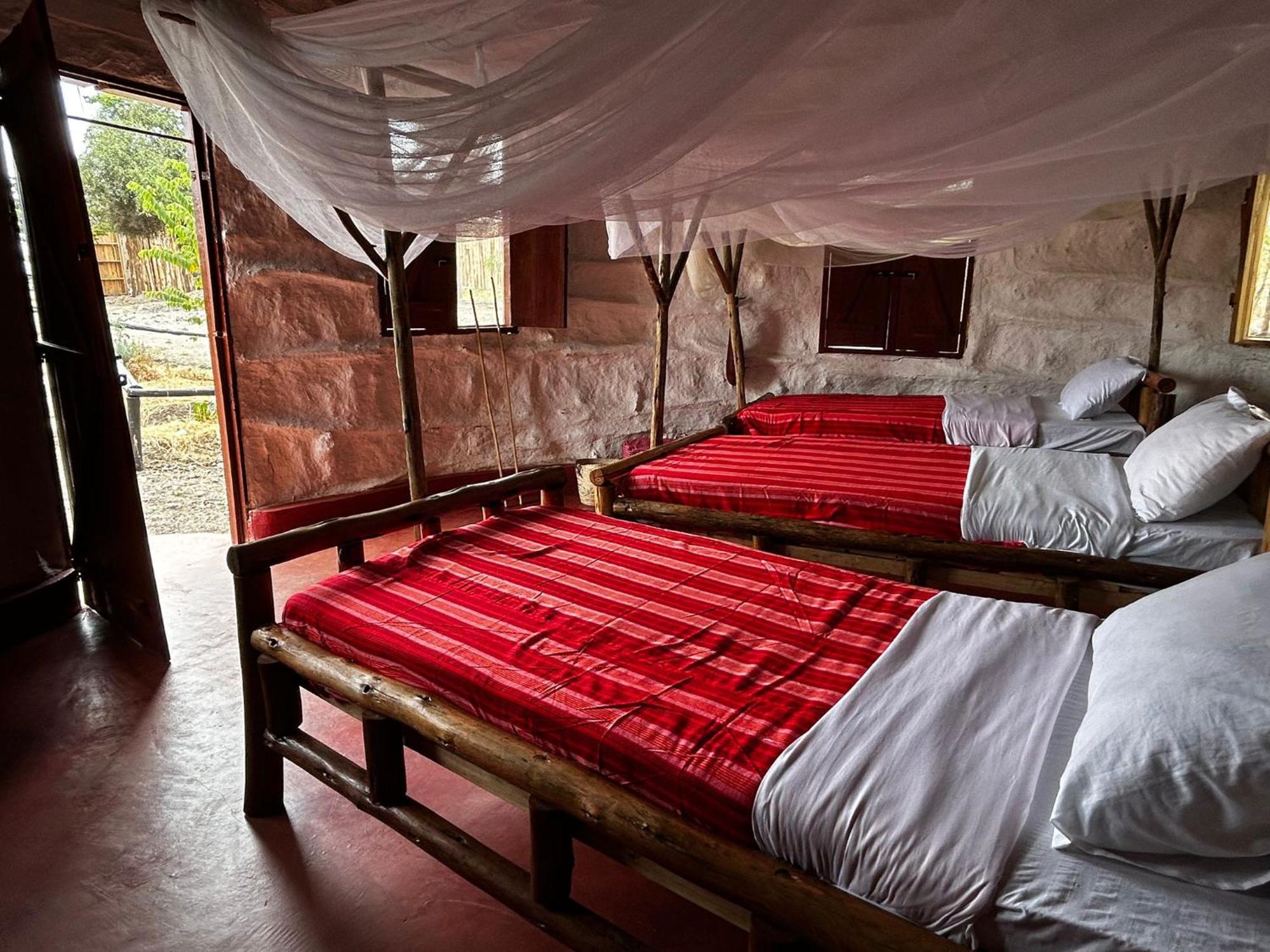 Maasai Eco Boma & Lodge - Experience Maasai Culture Makuyuni Eksteriør billede